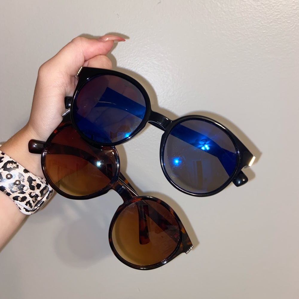 SOLD🌟 Two Pairs of Sunglasses